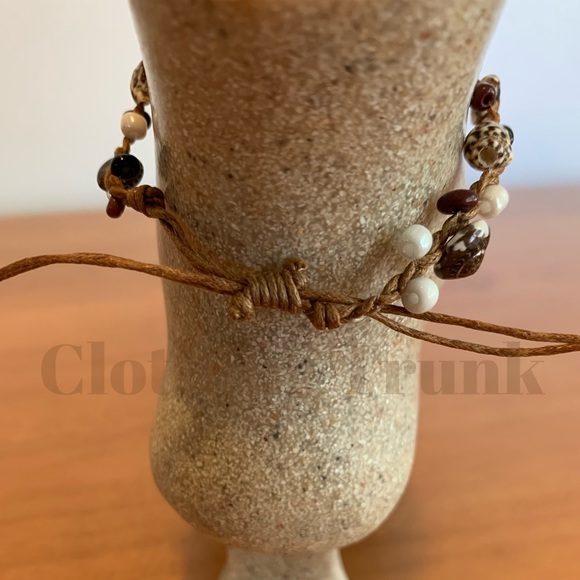 Mini Sea Shell Macrame Anklet – Light Brown Adjustable Beach Boho Jewelry - Picture 4 of 7